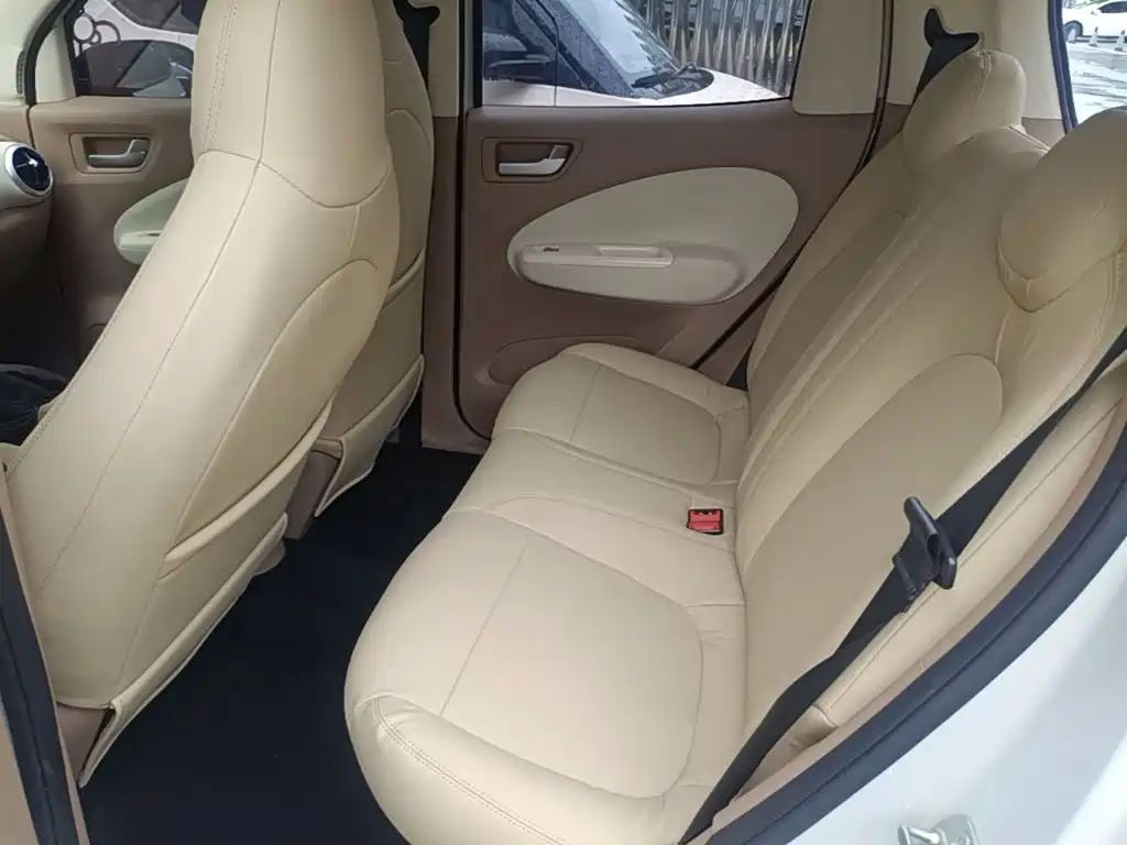 Wuling MINIEV — миниатюра 17