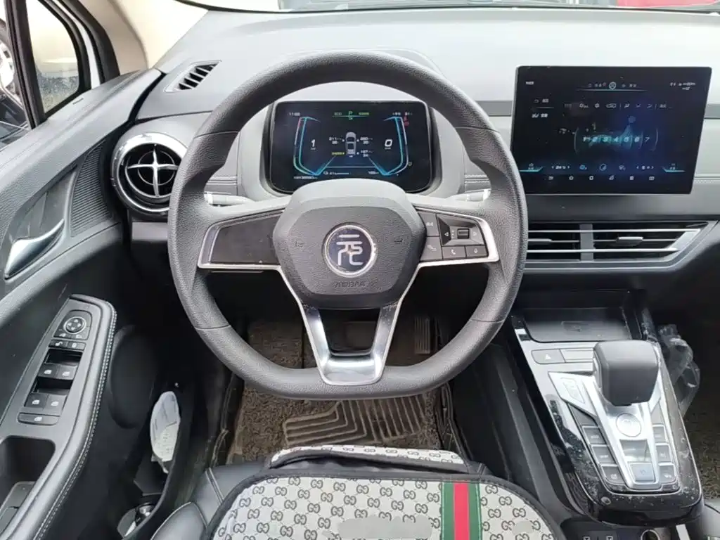 BYD Yuan EV — миниатюра 11
