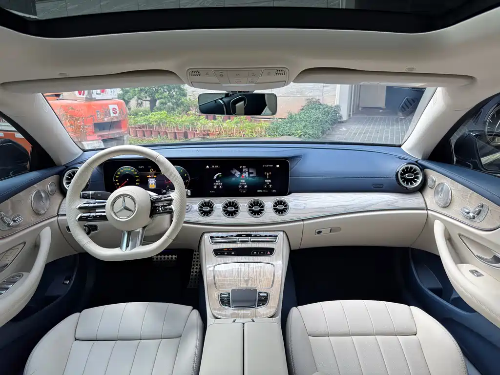 MERCEDES-BENZ E CLASS