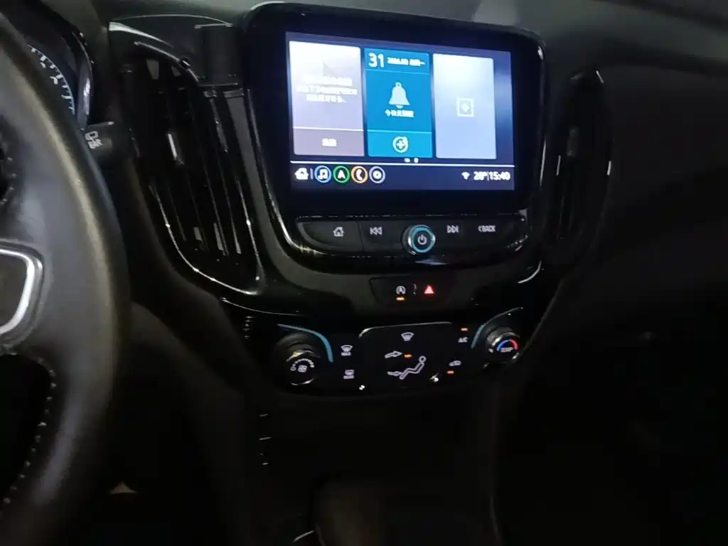 Chevrolet Equinox — миниатюра 13