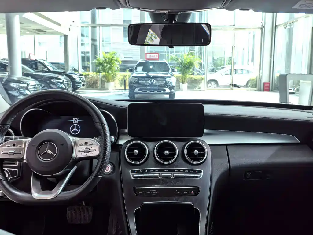 Mercedes-Benz C-Class — миниатюра 8