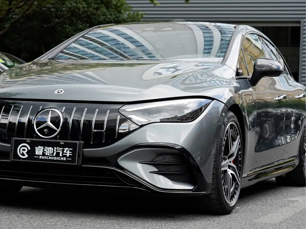 Mercedes-Benz EQE AMG — миниатюра 7