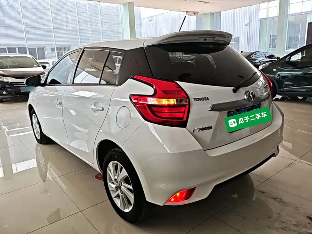 Toyota Yaris L — миниатюра 5