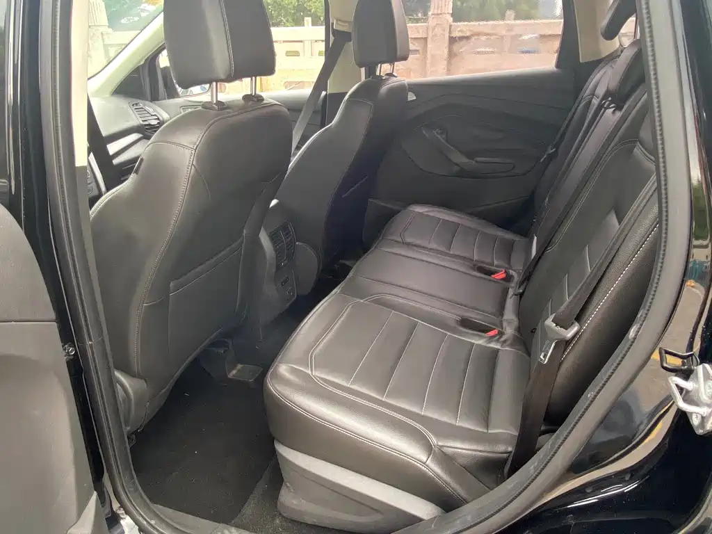 Ford Kuga — миниатюра 6