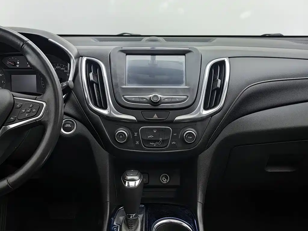 Chevrolet Equinox — миниатюра 12