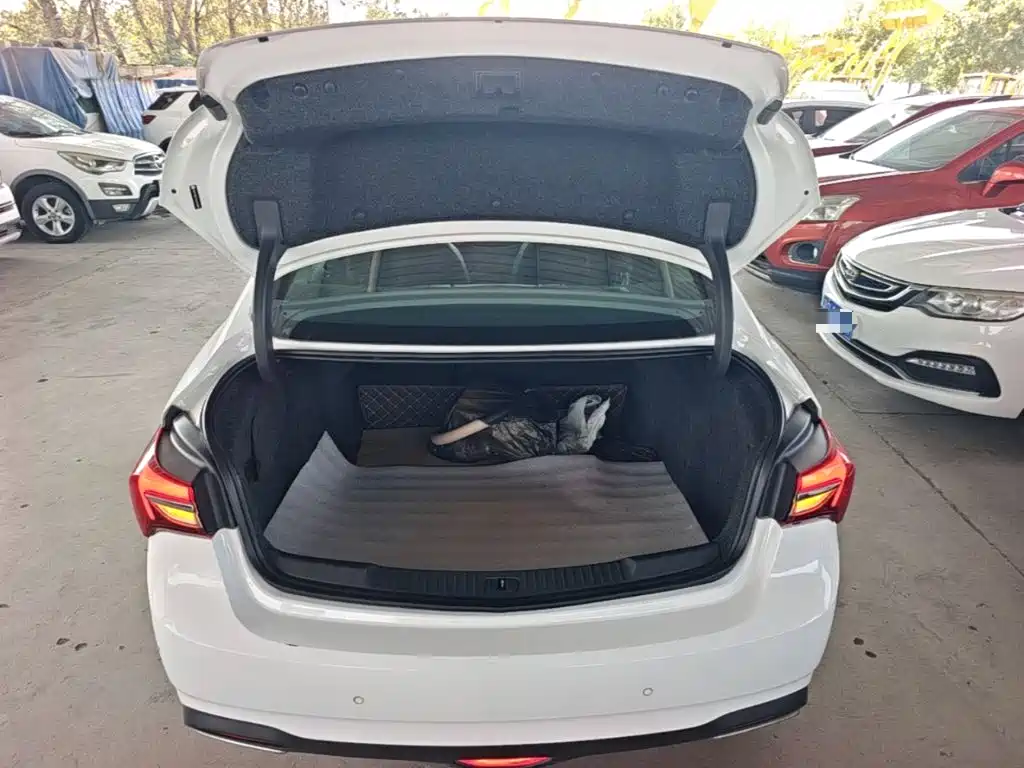Buick Verano — миниатюра 19