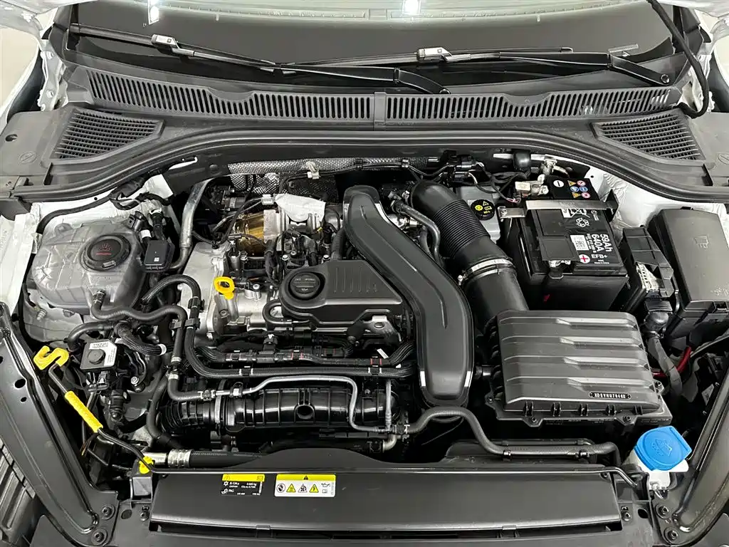 Volkswagen Sagitar — миниатюра 34