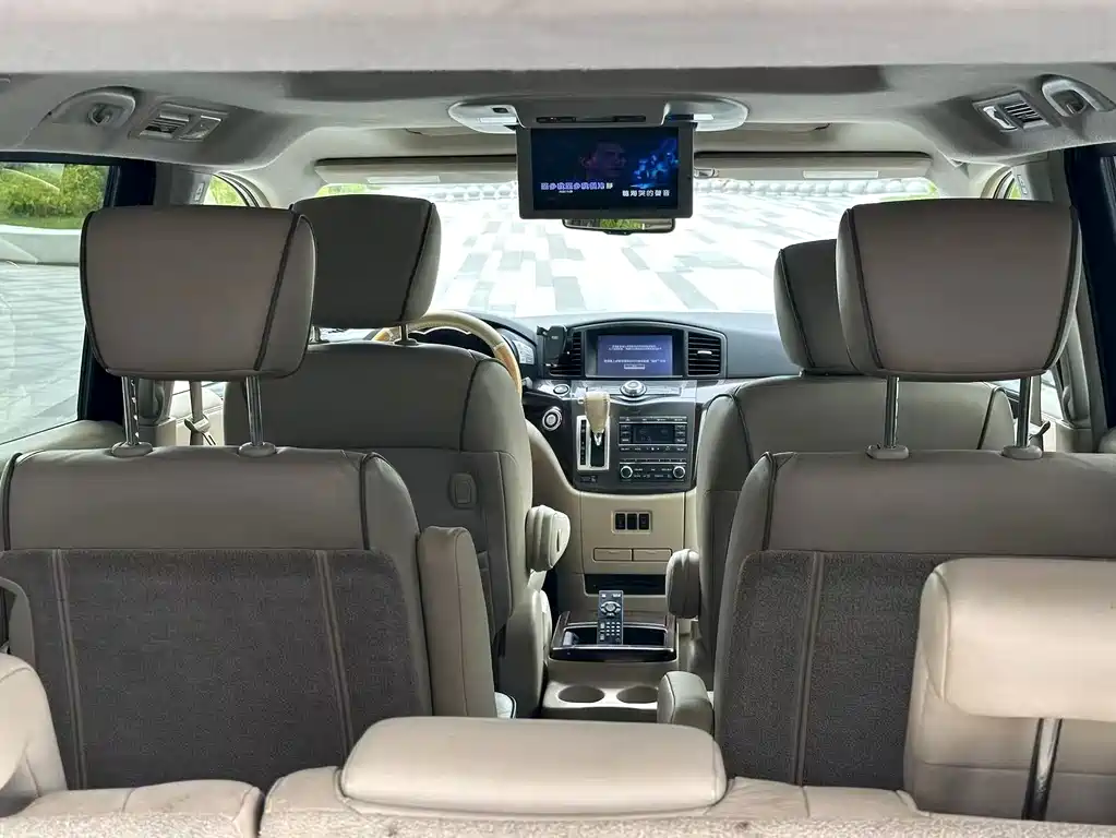 Nissan Quest — миниатюра 8