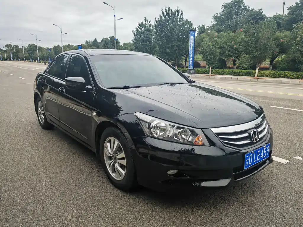 Honda Accord 2.0L EX Navi, фото 2