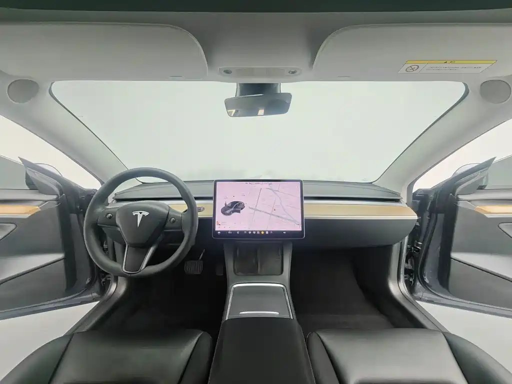 Tesla Model 3 — фотографии объявления, Фото 5