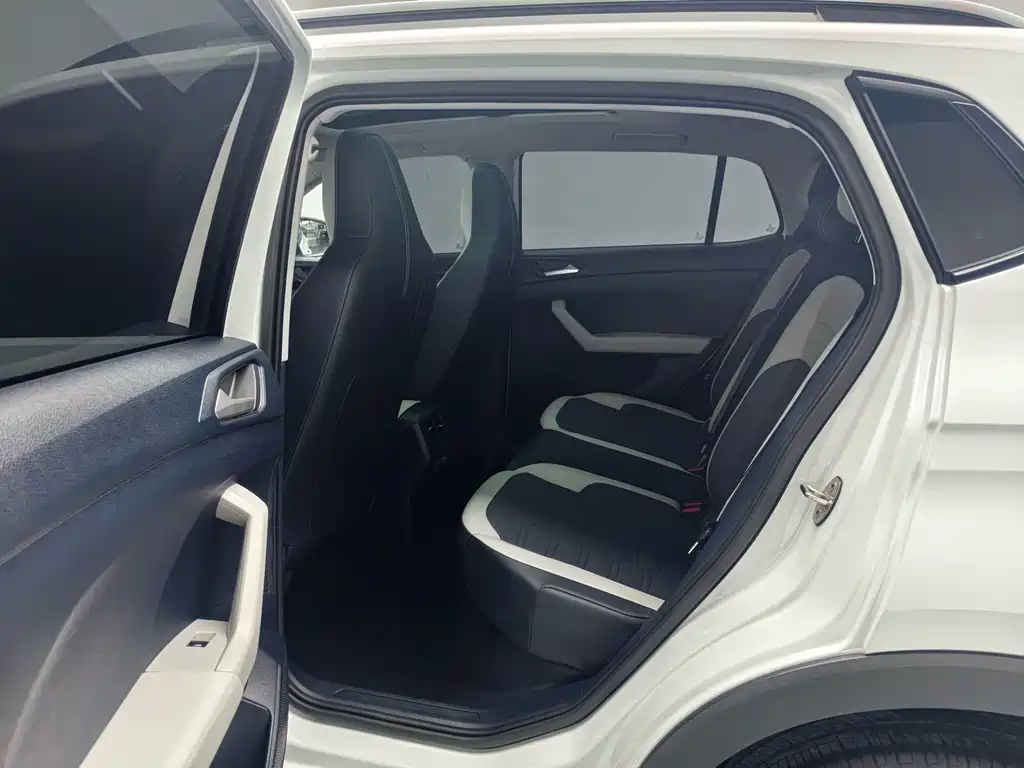 Volkswagen Tharu — миниатюра 6