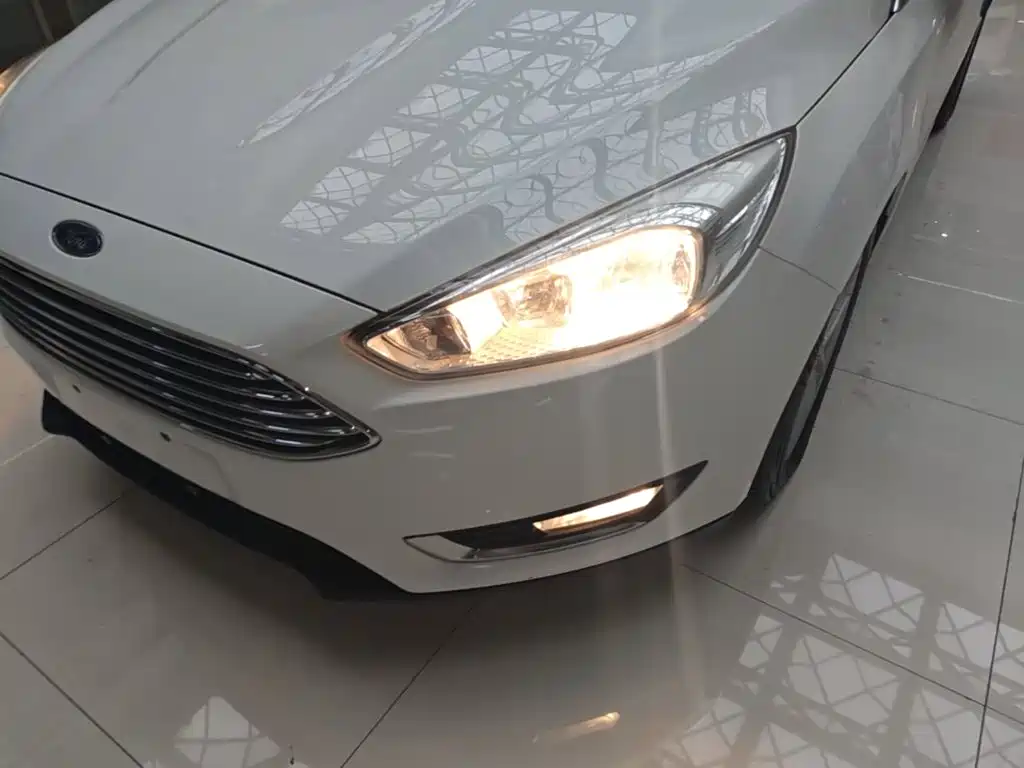 Ford Focus — миниатюра 24