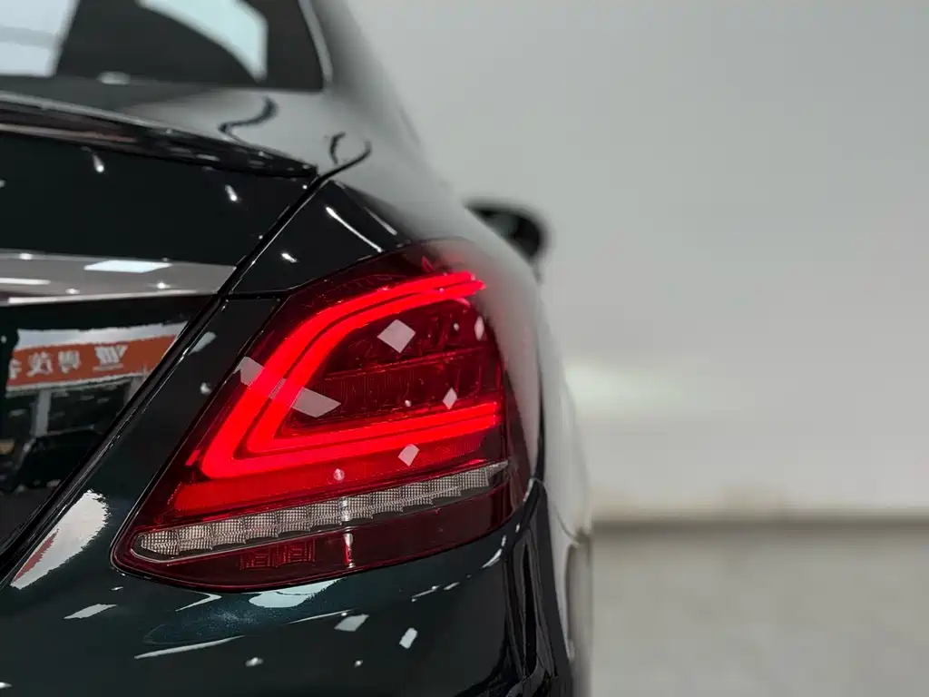 Mercedes-Benz C-Class — миниатюра 16