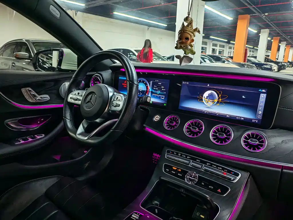 Mercedes-Benz E-Class (Import) — миниатюра 11