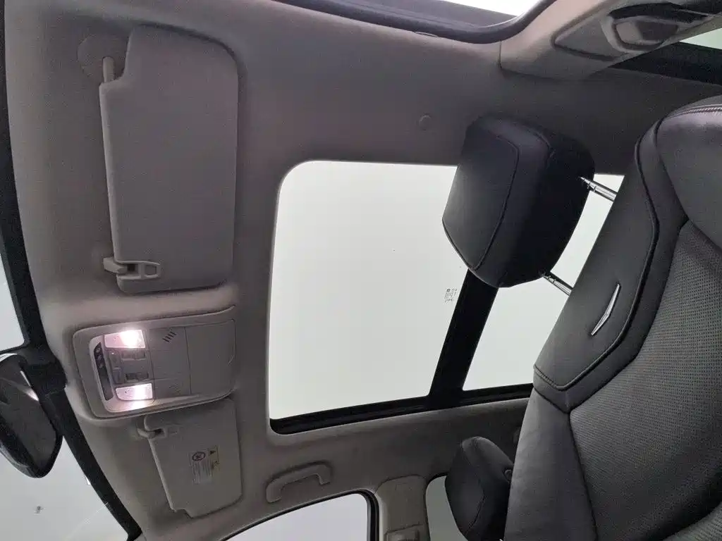 Cadillac XT5 — миниатюра 14