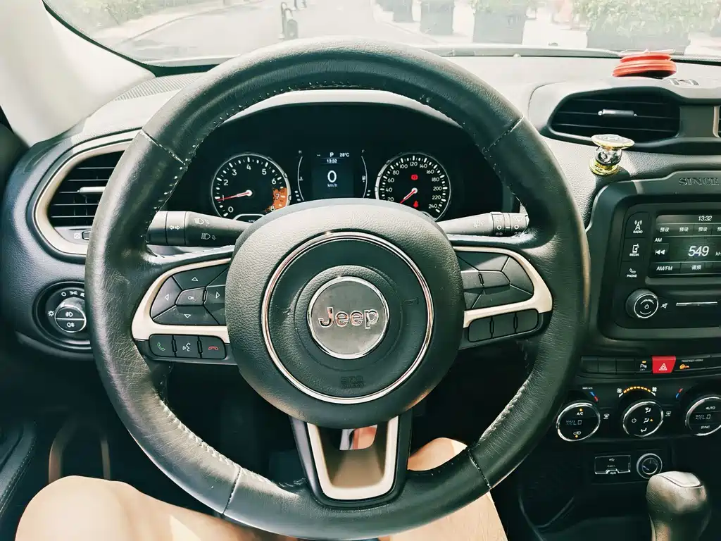 Jeep Renegade — миниатюра 10