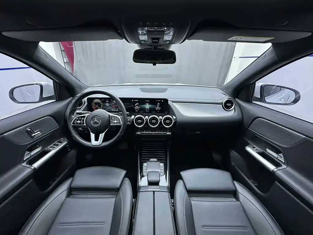 Mercedes-Benz GLA — миниатюра 11