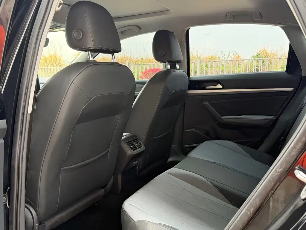 Volkswagen Lavida — миниатюра 9