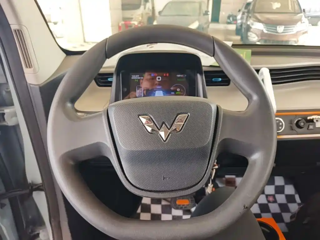 Wuling MINIEV — миниатюра 11