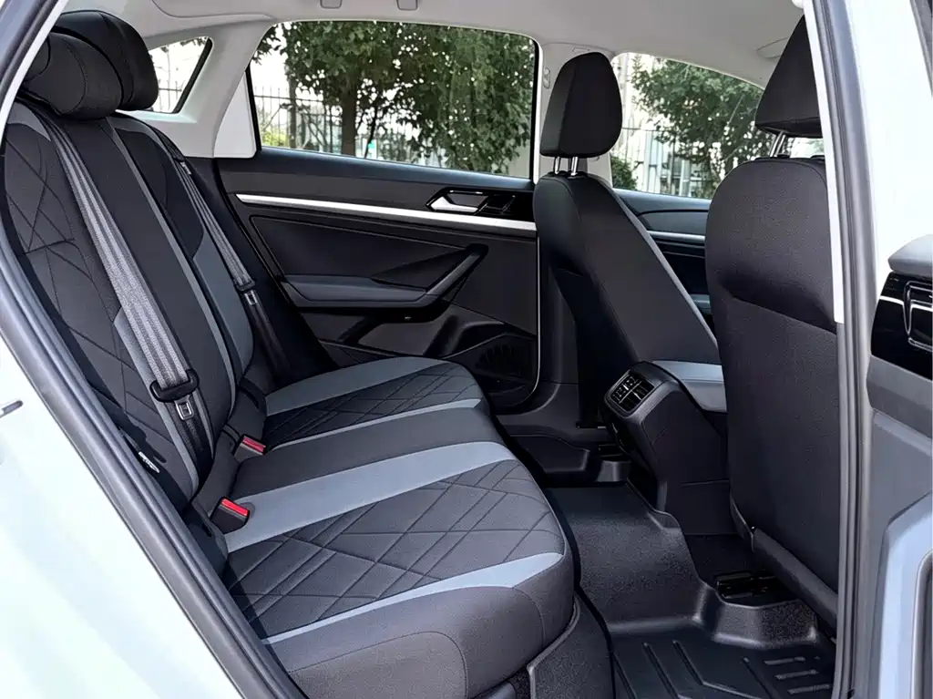 Volkswagen Lavida — миниатюра 18