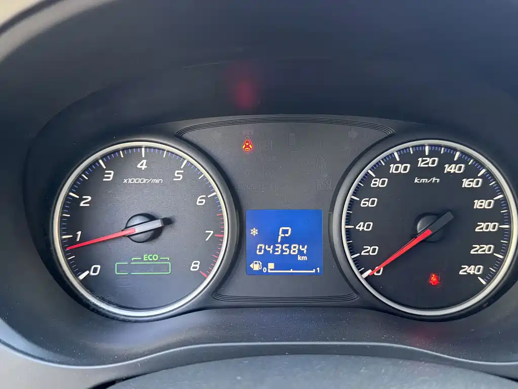 Mitsubishi Outlander — миниатюра 15