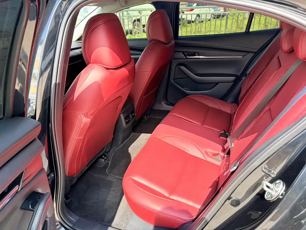 Mazda 3 Axela — миниатюра 8