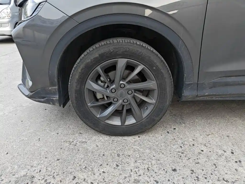 Geely Binyue — миниатюра 23