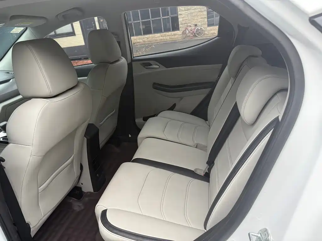 BYD Yuan Pro — миниатюра 6