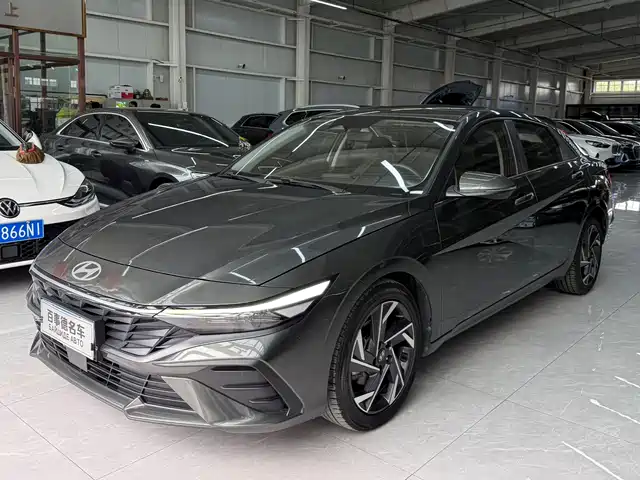 Hyundai Elantra