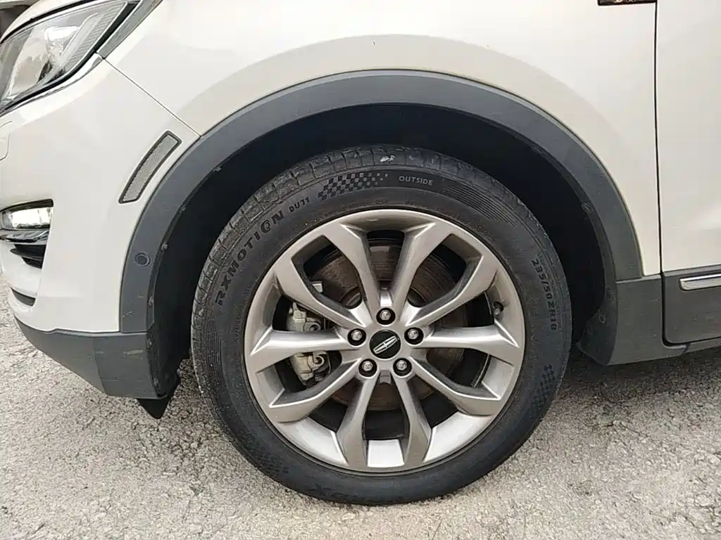 Lincoln MKC — миниатюра 23