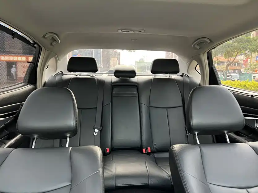Infiniti Q70 — миниатюра 18