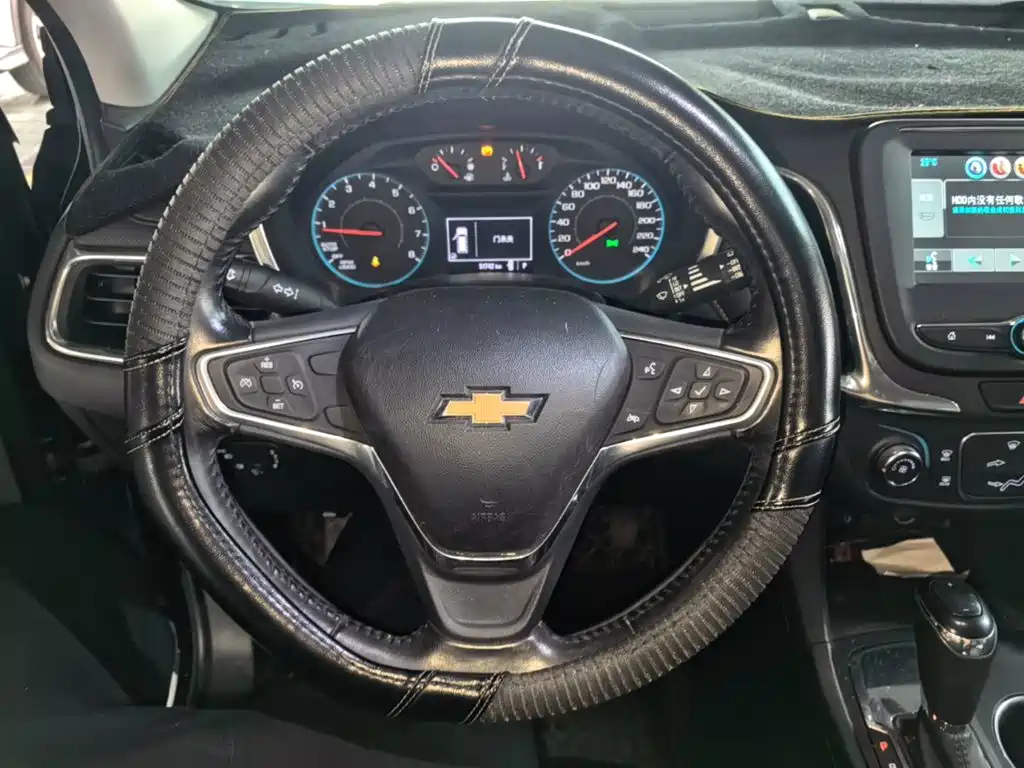 Chevrolet Equinox — миниатюра 11