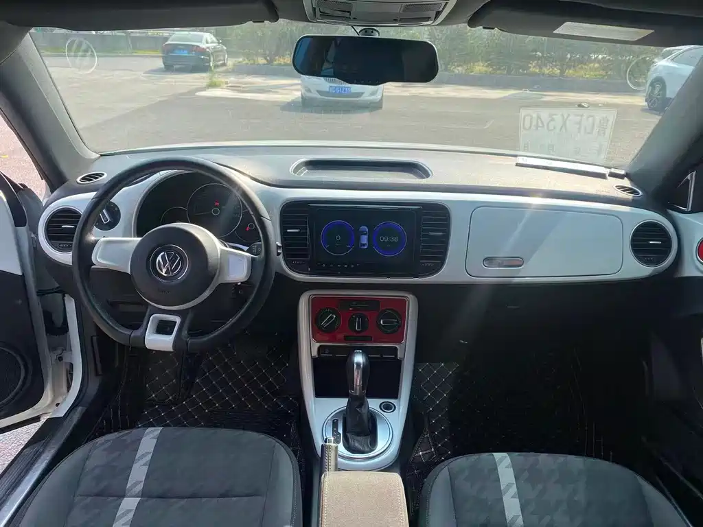 Volkswagen Beetle — миниатюра 9