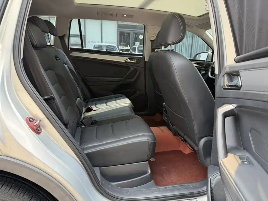 Volkswagen Tiguan L — миниатюра 12
