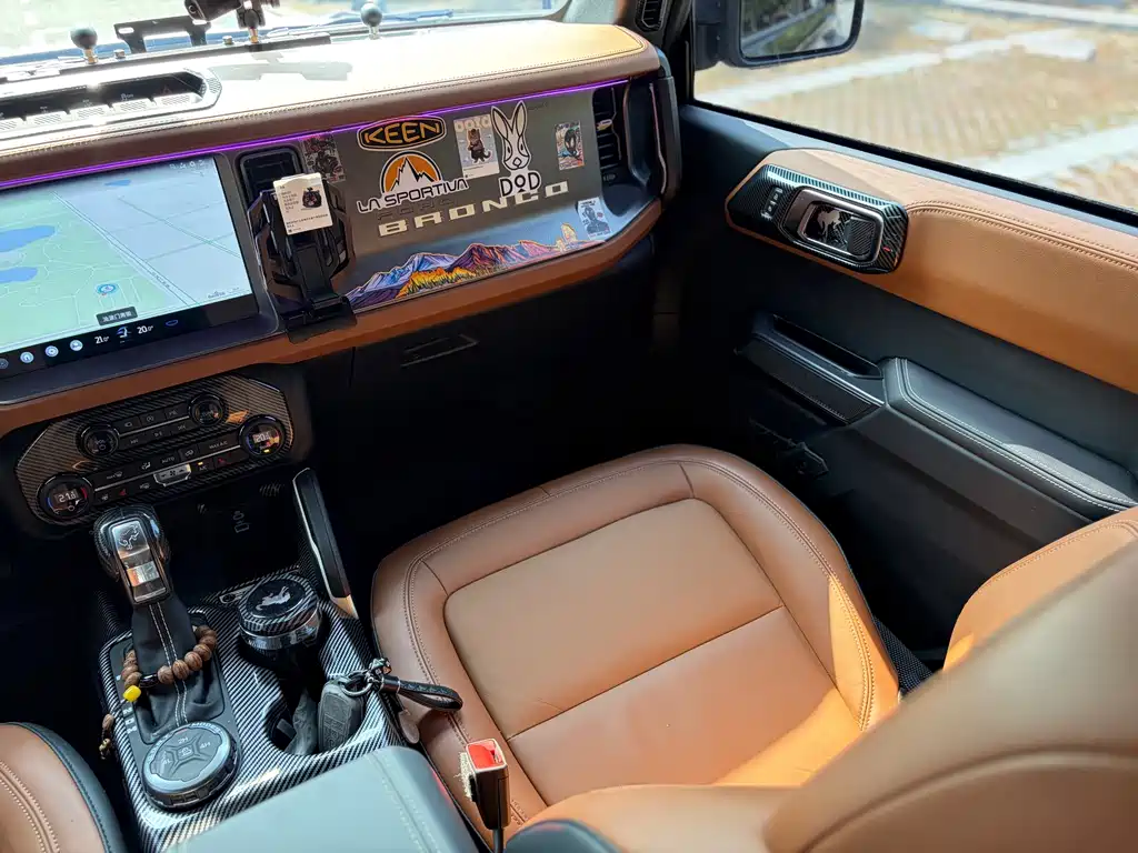 Ford Bronco — миниатюра 21