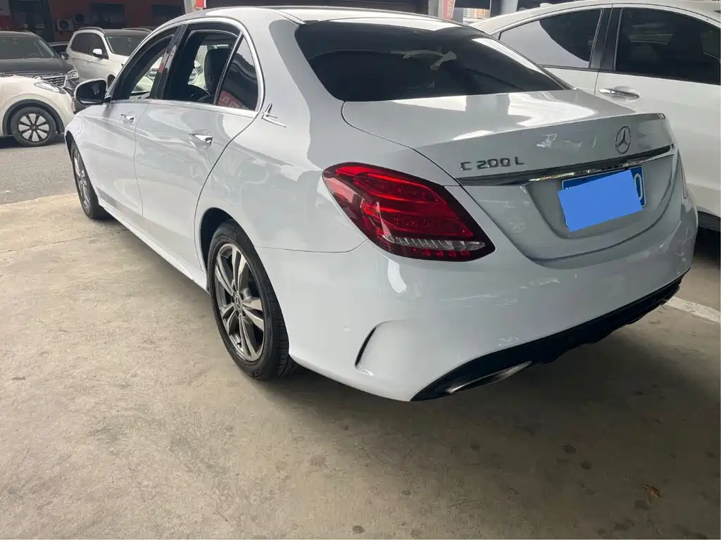 Mercedes-Benz C-Class — миниатюра 8