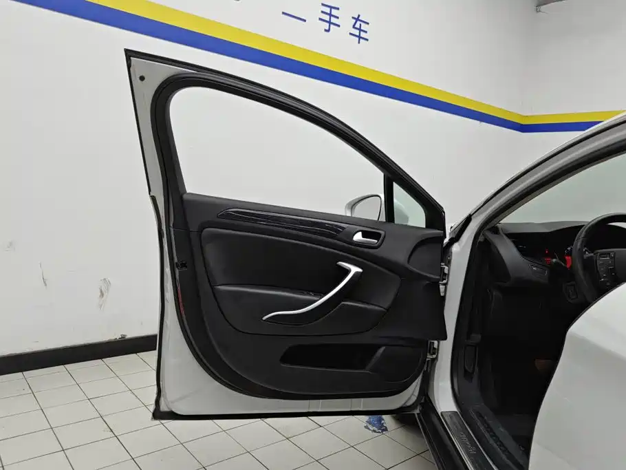 Citroen C5 — миниатюра 7