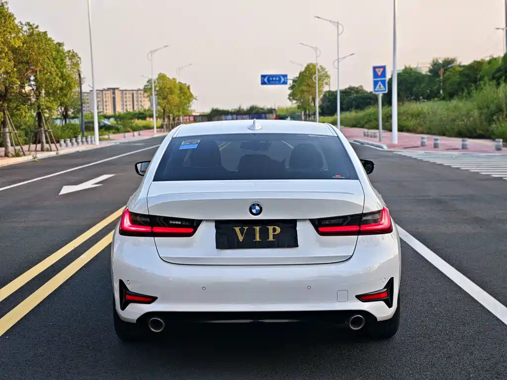 BMW 3 Series — миниатюра 8