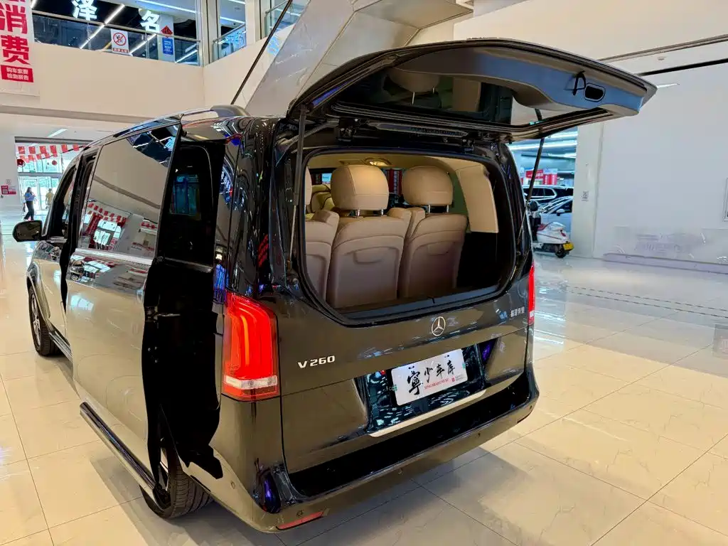 Mercedes-Benz V-Class — миниатюра 20