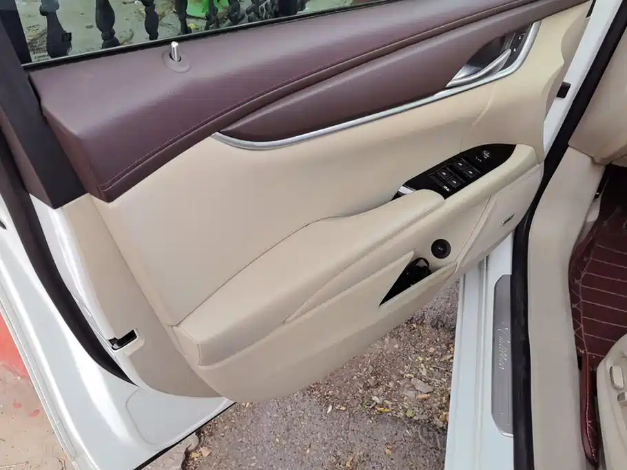 Cadillac XTS — миниатюра 7