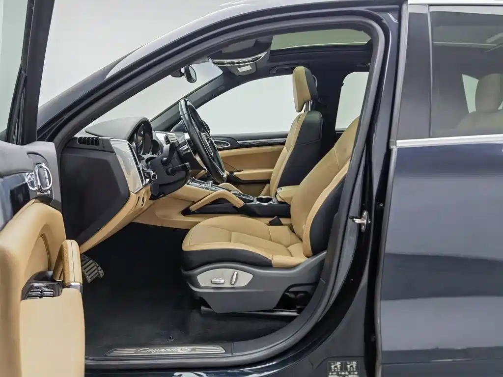 Porsche Cayenne Hybrid — миниатюра 10