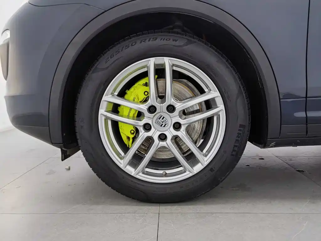 Porsche Cayenne Hybrid — миниатюра 17