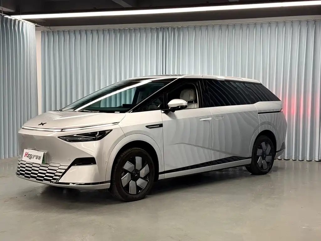 XPeng X9 — миниатюра 3