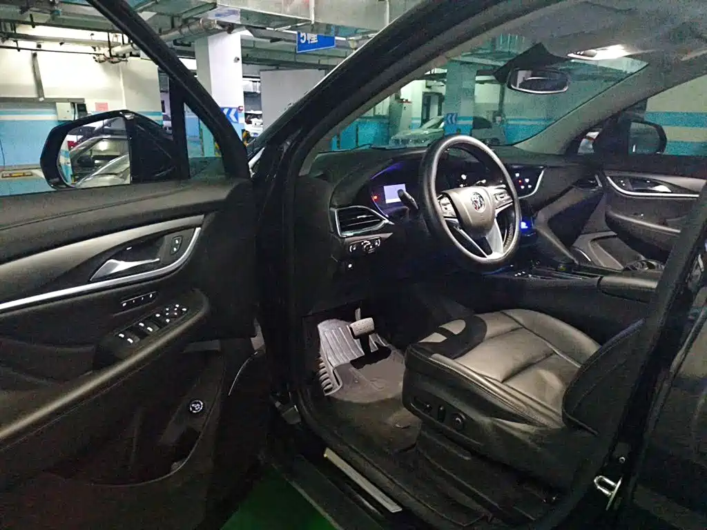 Buick Enclave — миниатюра 12