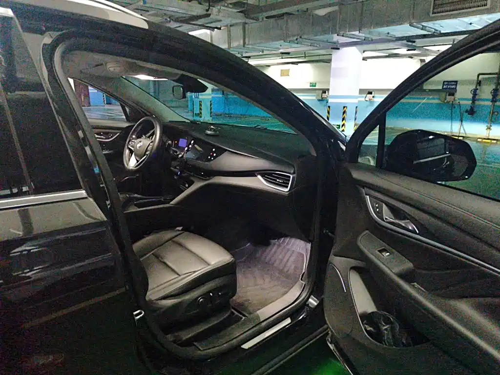 Buick Enclave — миниатюра 19