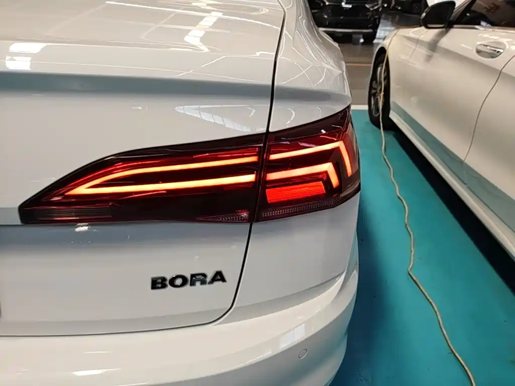 Volkswagen Bora — миниатюра 8