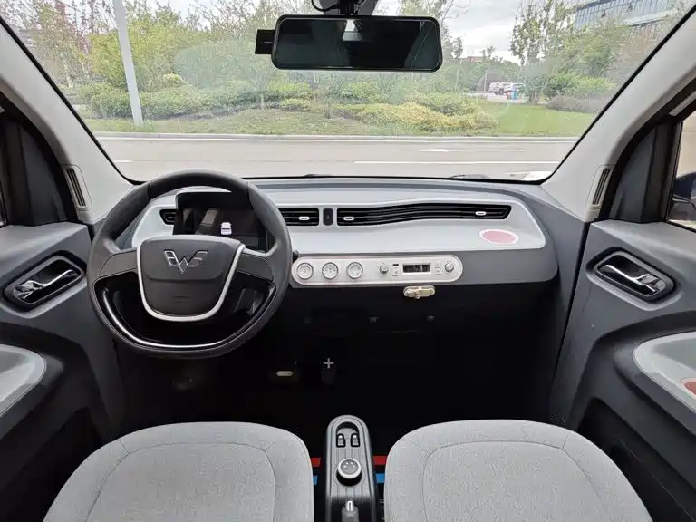 Wuling MINIEV — миниатюра 7