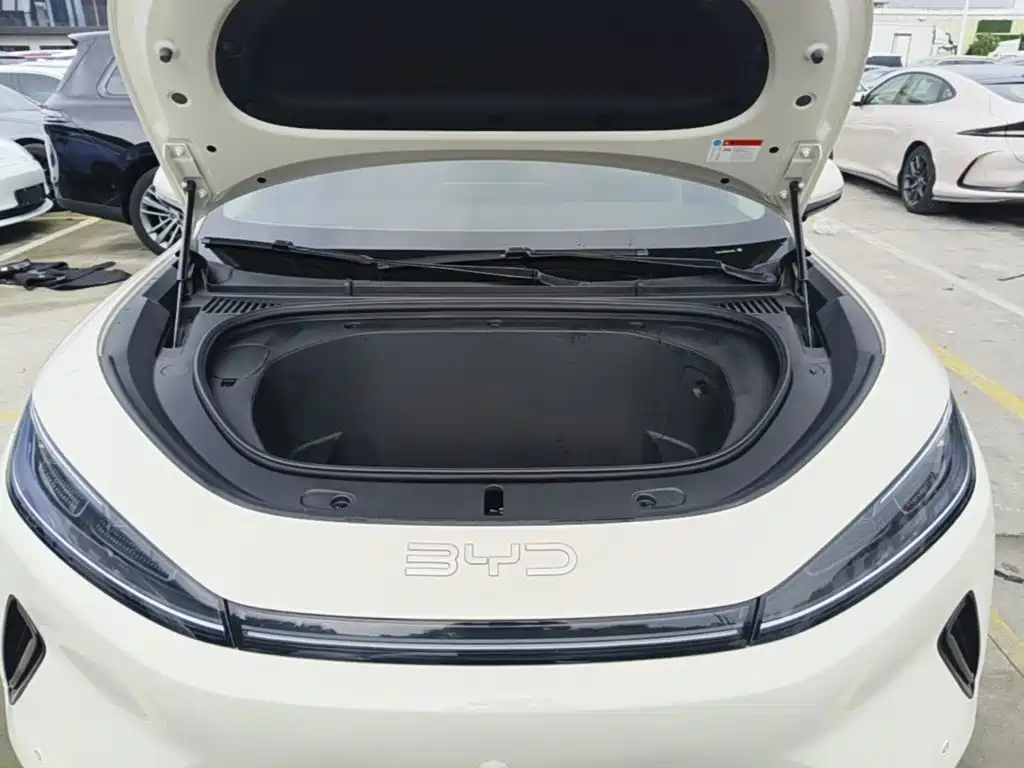 BYD Sealion 05 EV — миниатюра 20