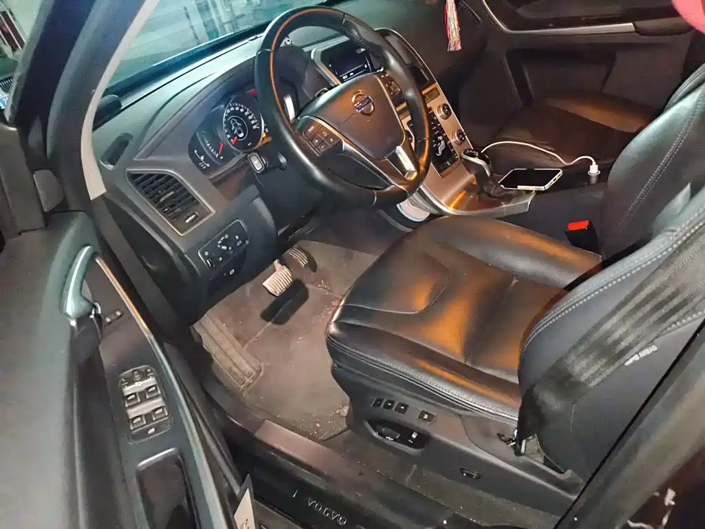 Volvo XC60 — миниатюра 8