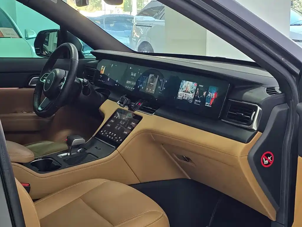 Li Auto Li ONE — миниатюра 8
